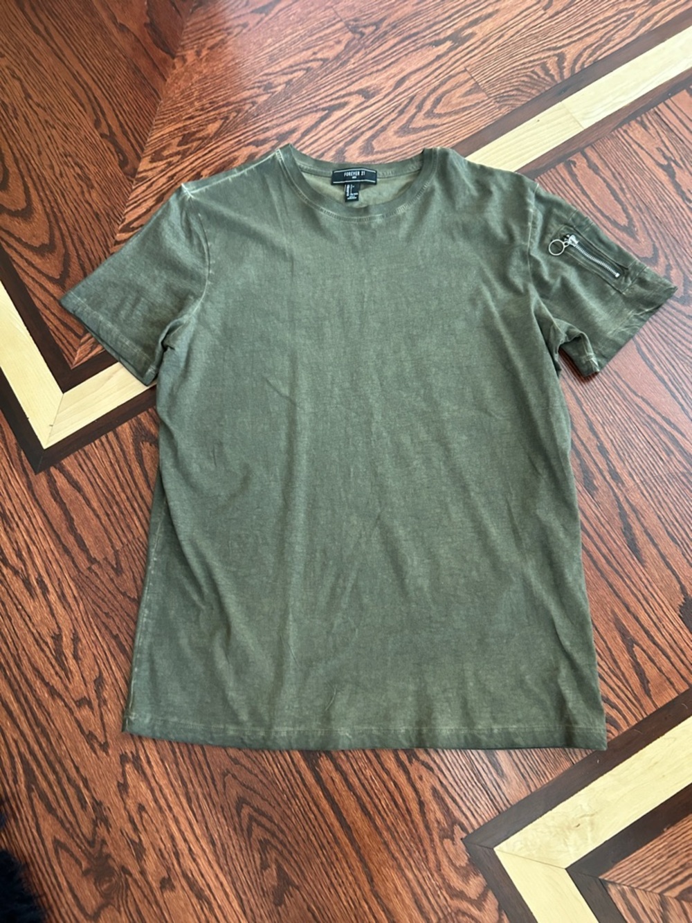 Forever 21 Men's Olive Green Short Sleeve Tee with Zip Pocket